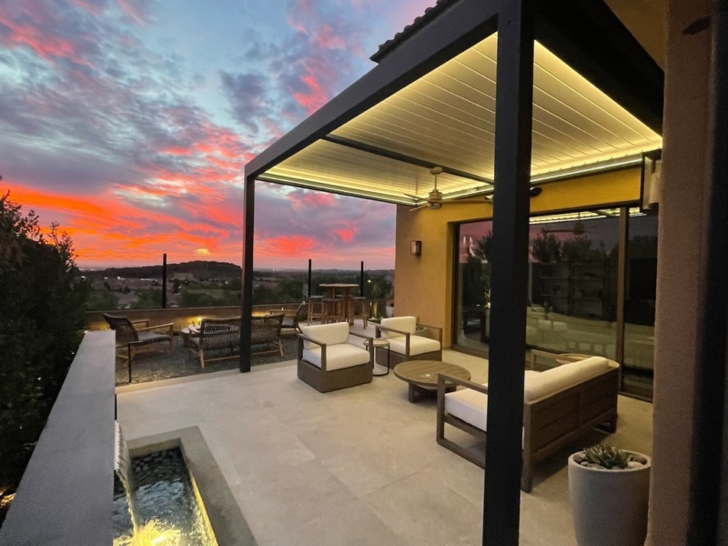 Covered patio with fountain