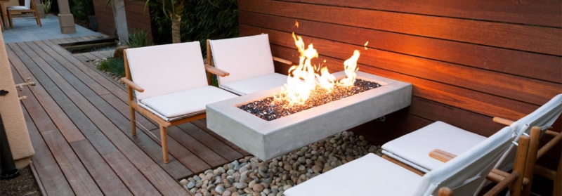 Floating fire pit